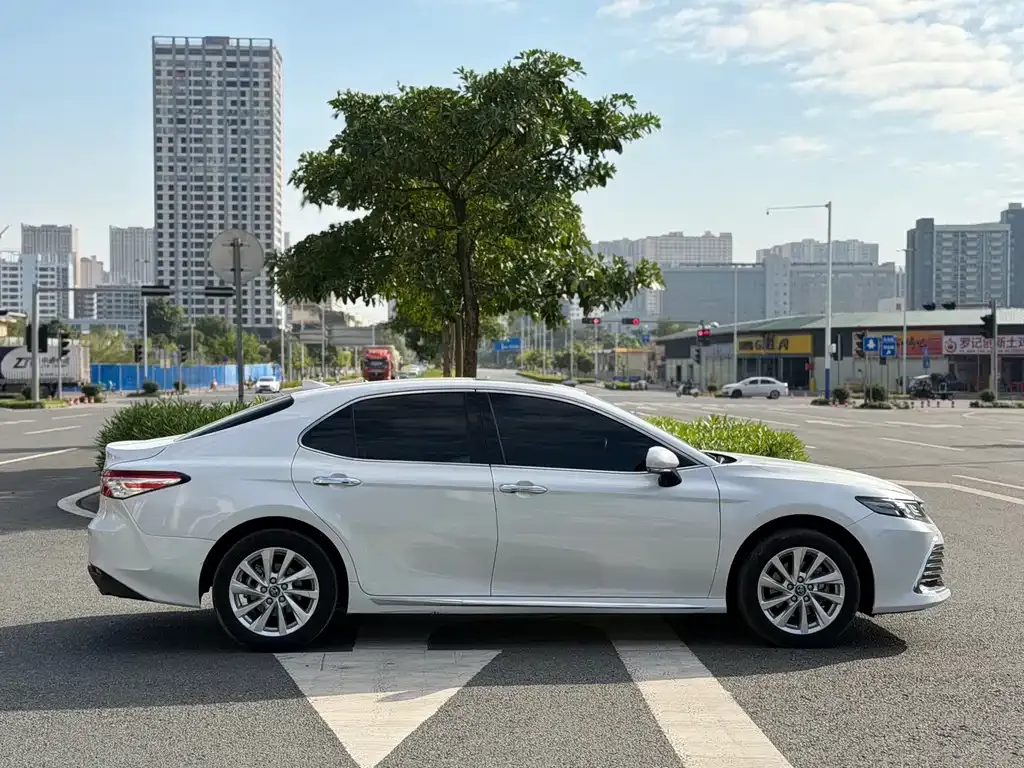 Toyota Camry 2023 из CN, фото 7