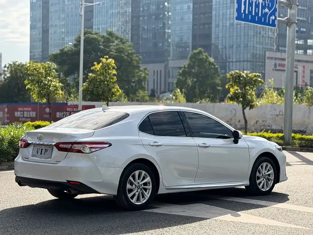 Toyota Camry 2023 из CN, фото 8