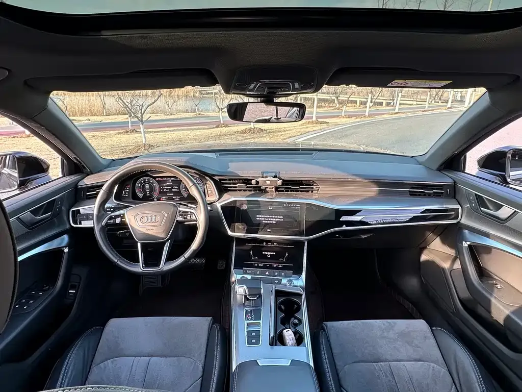 Audi A6L 2022 из CN, фото 6