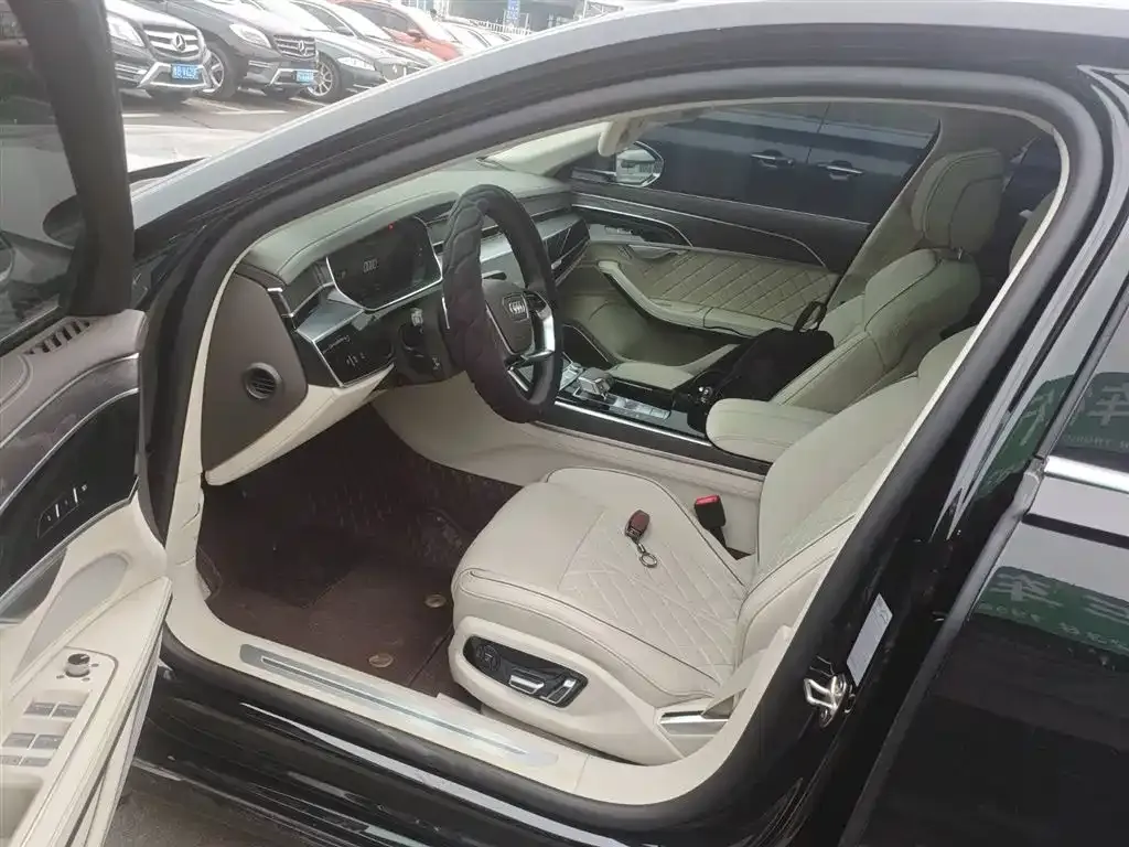 Audi A8 2025 из CN, фото 5