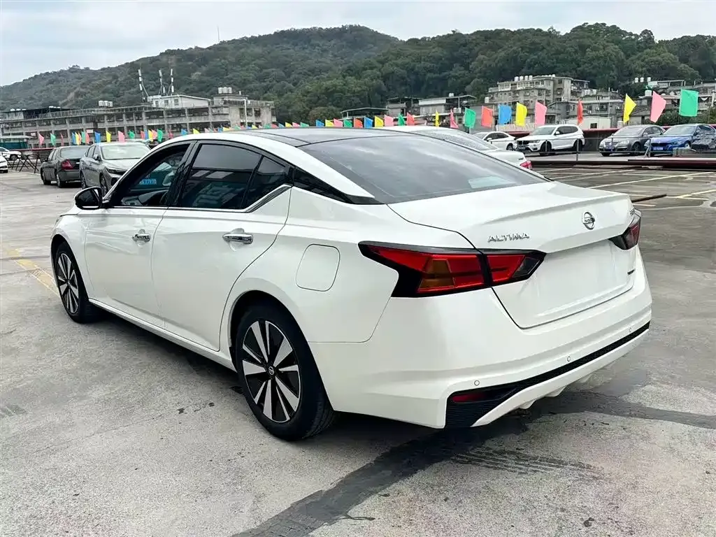 Nissan Teana 2022 из CN, фото 4