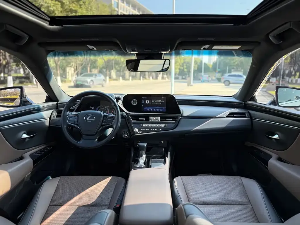 Lexus ES 2021 из CN, фото 4