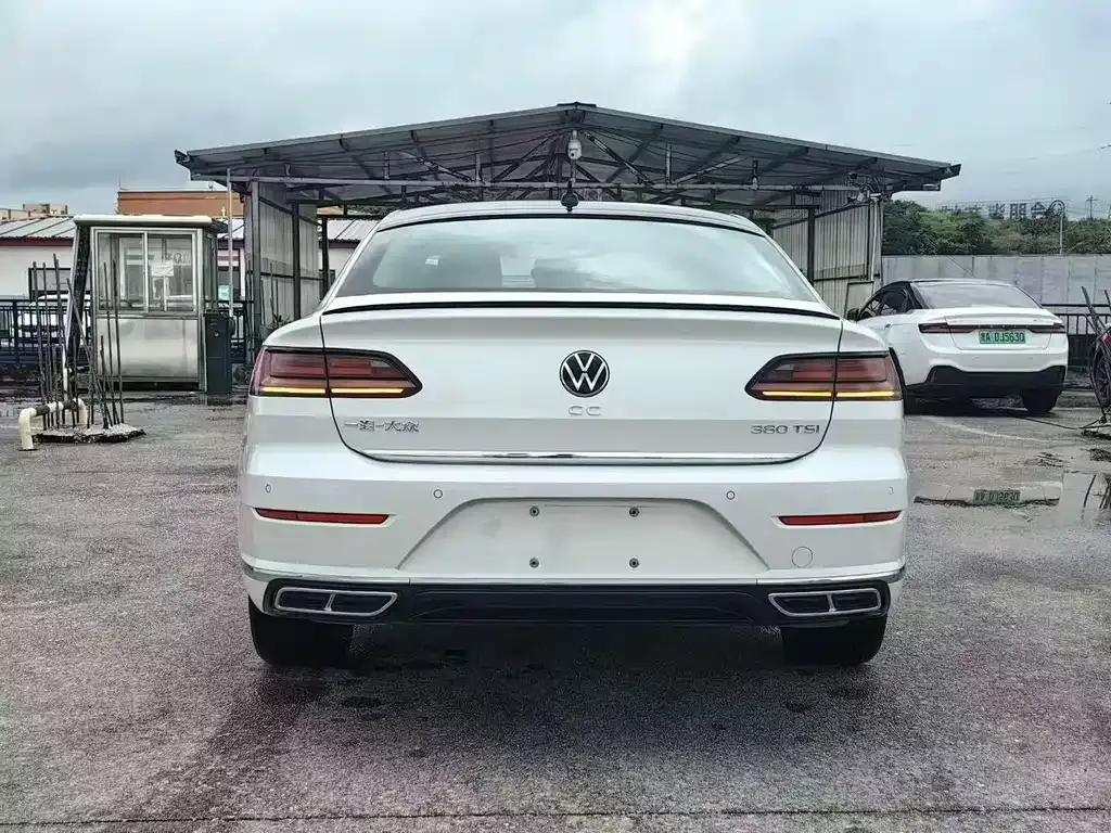 Volkswagen CC 2023 из CN, фото 9