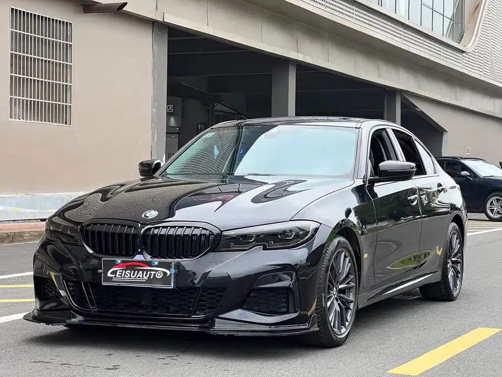 BMW 3 Series 2021 из CN, фото 1