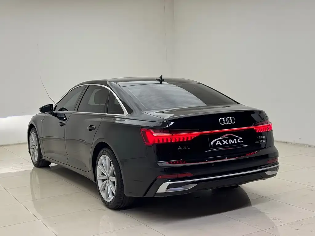 Audi A6L 2023 из CN, фото 2