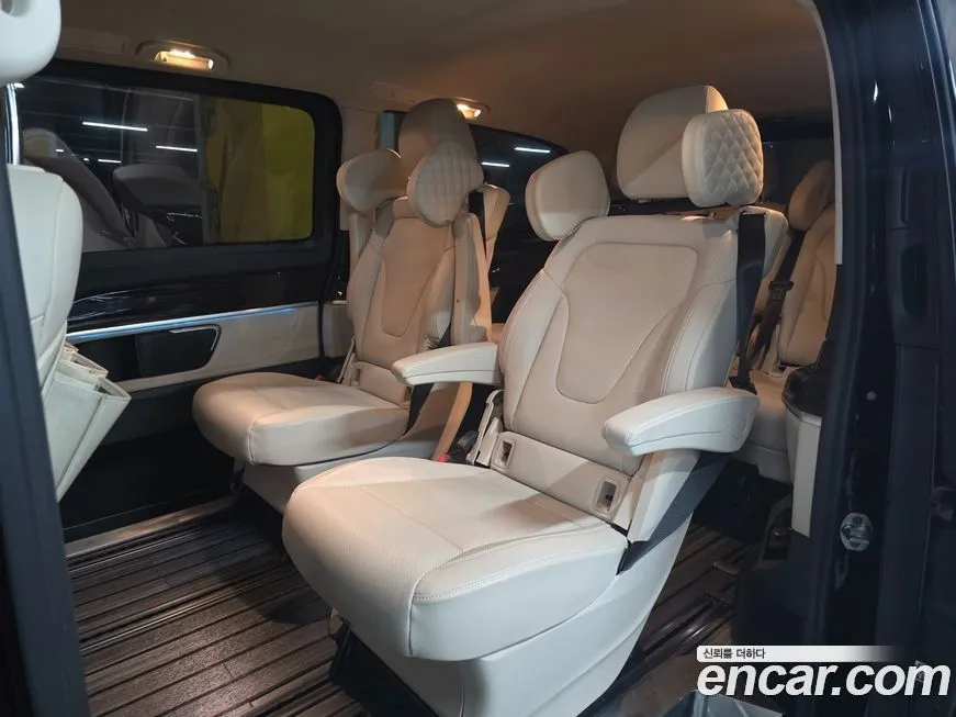 Mercedes-Benz V-Class 2024 из KR, фото 3