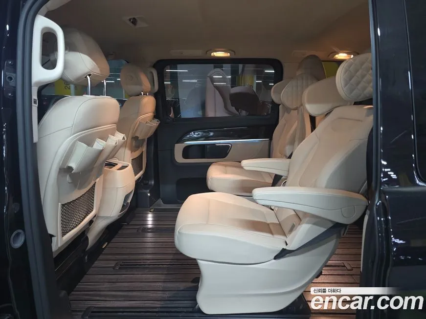 Mercedes-Benz V-Class 2024 из KR, фото 4