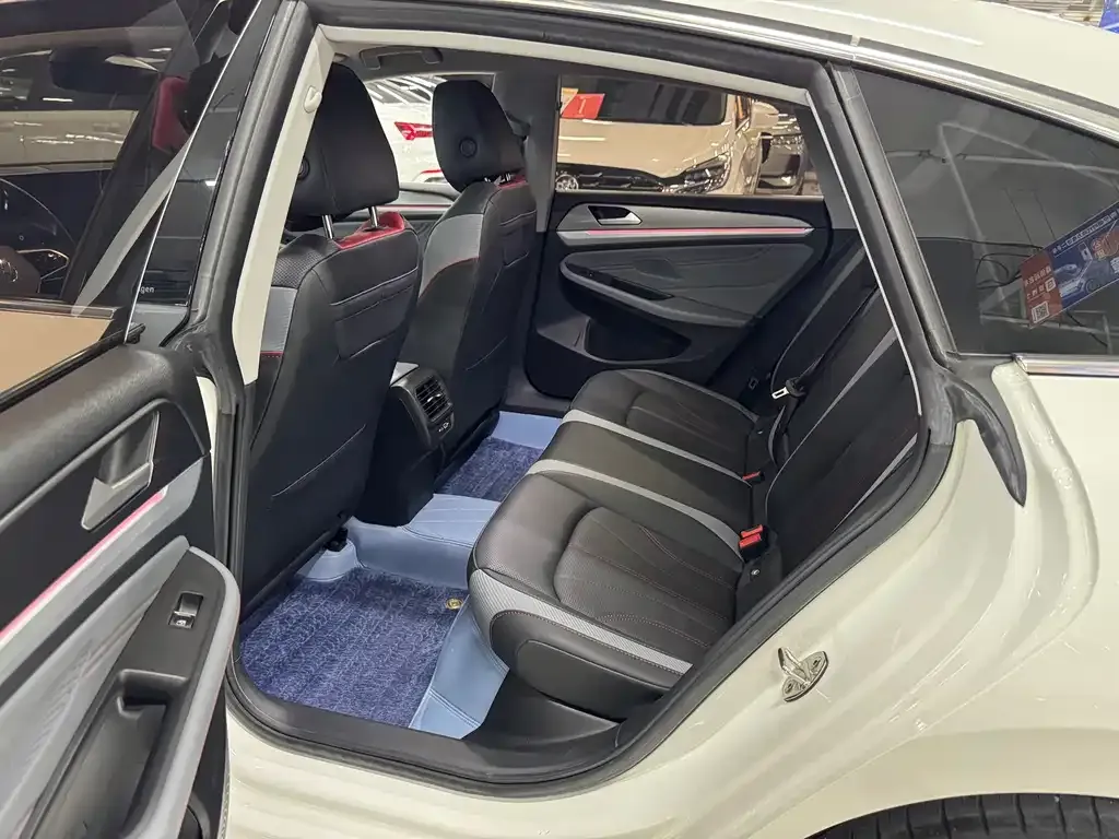 Volkswagen Lamando 2023 из CN, фото 10