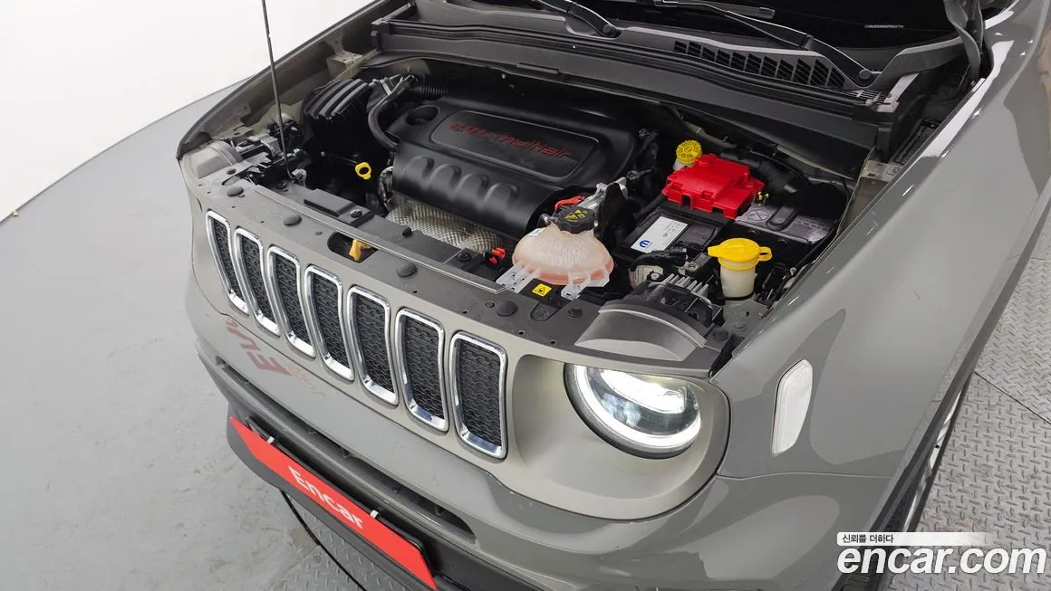 Jeep Renegade 2021 из KR, фото 8