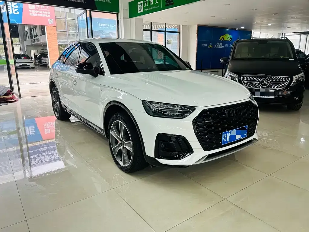 Audi Q5L Sportback — фото 4
