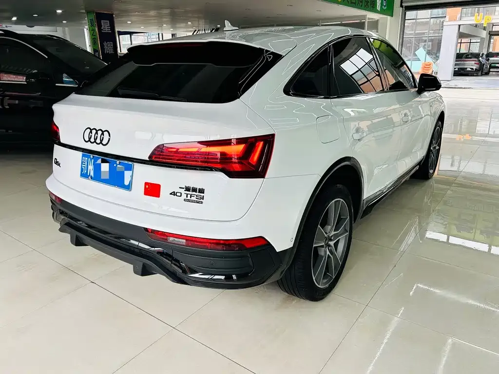 Audi Q5L Sportback — фото 8