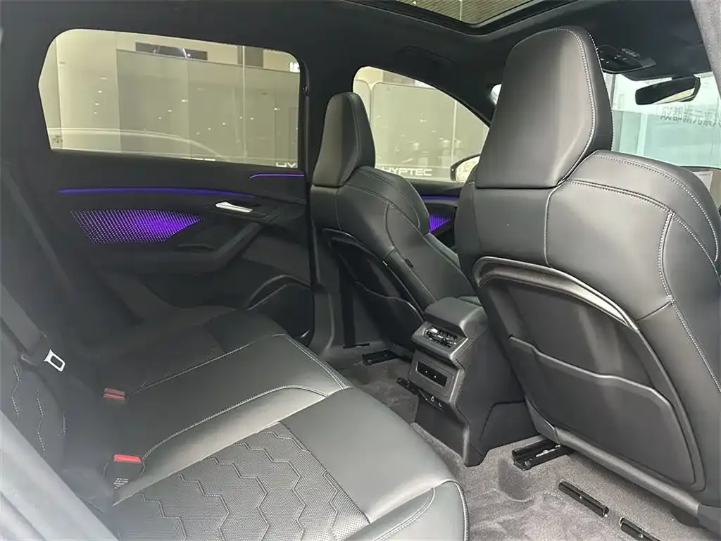 Audi Q6L e-tron 2025 из CN, фото 8
