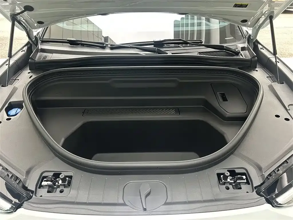Audi Q6L e-tron 2025 из CN, фото 10
