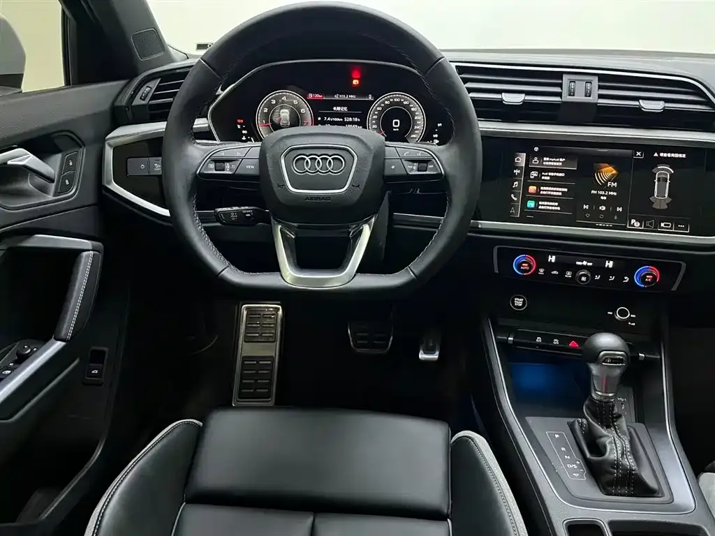 Audi Q3 2024 из CN, фото 9