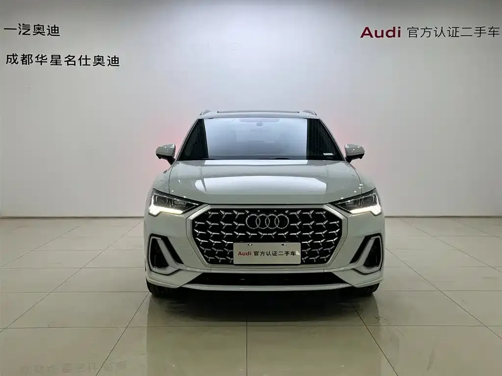 Audi Q3 2024 из CN, фото 2