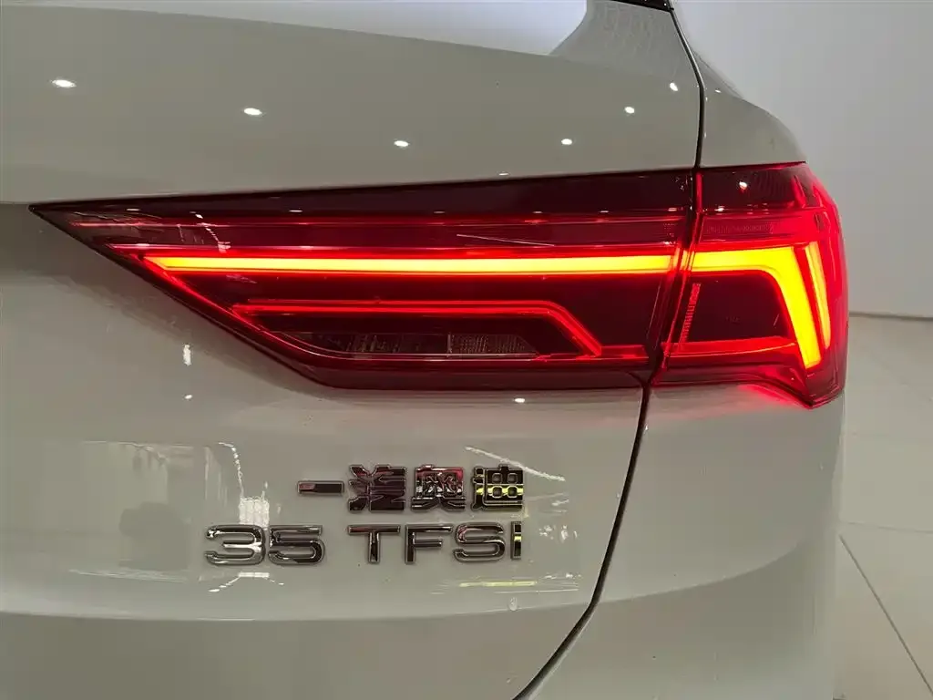 Audi Q3 2024 из CN, фото 3