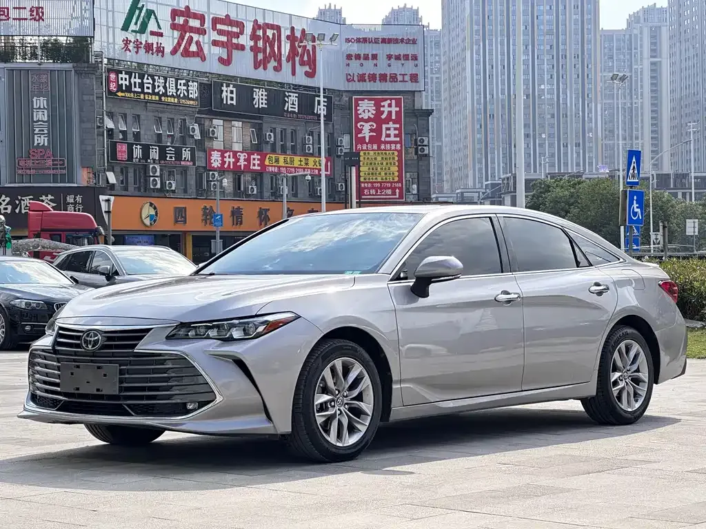 Toyota Avalon 2021 из CN, фото 1