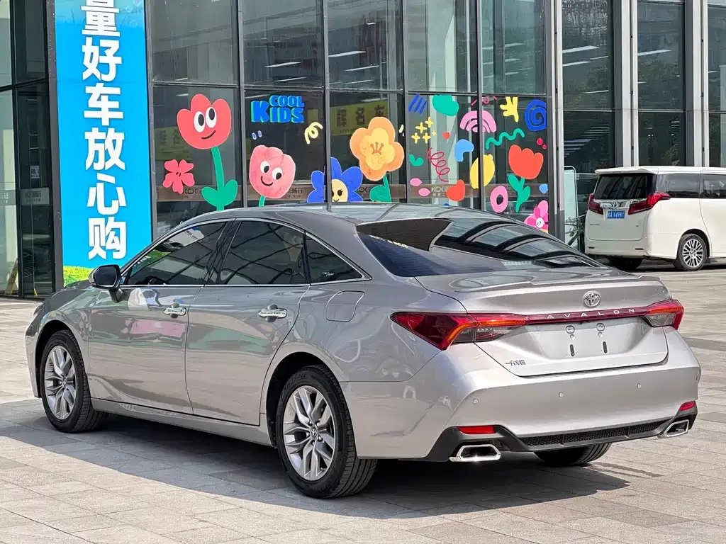 Toyota Avalon 2021 из CN, фото 2