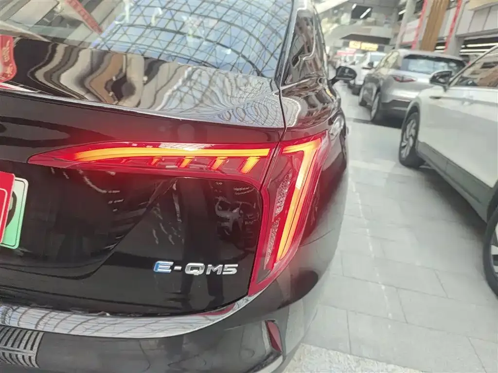 Hongqi E-QM5 2023 из CN, фото 5