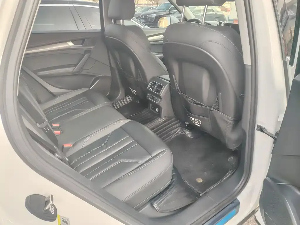 Audi Q5L 2022 из CN, фото 4