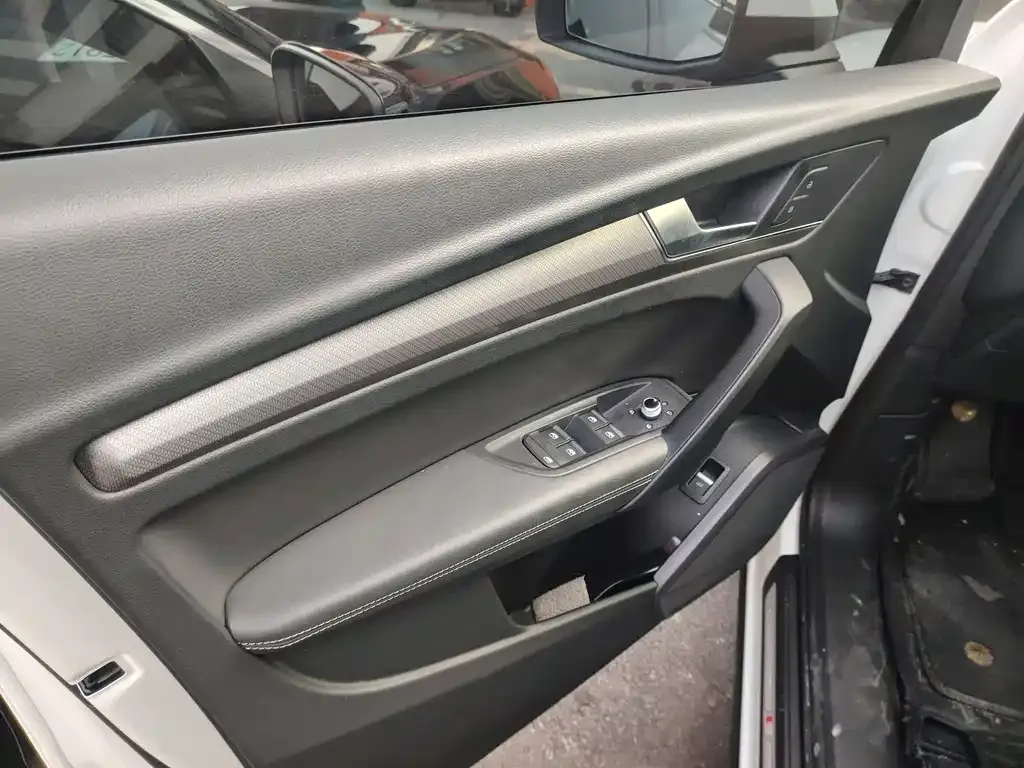 Audi Q5L 2022 из CN, фото 7