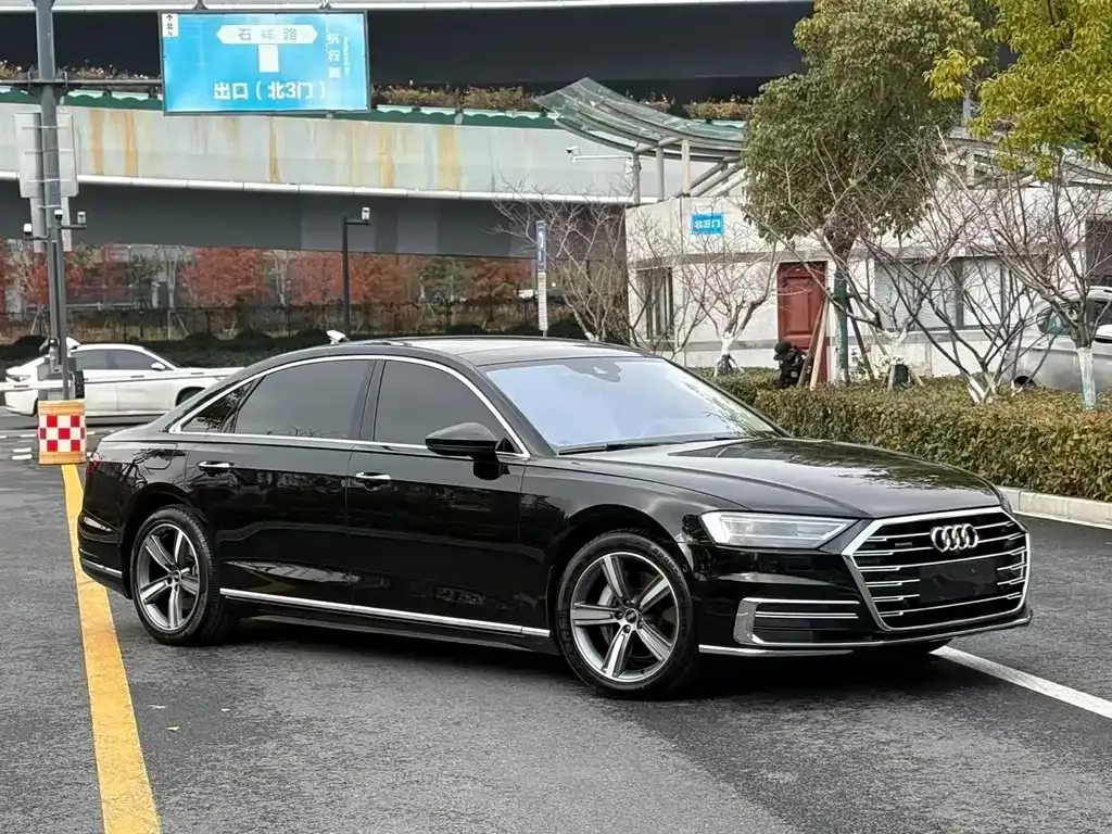 Audi A8 2021 из CN, фото 7