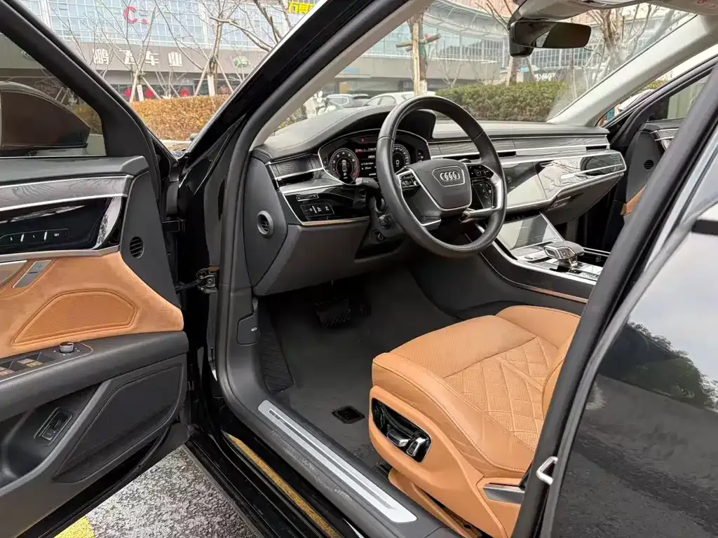 Audi A8 2021 из CN, фото 4