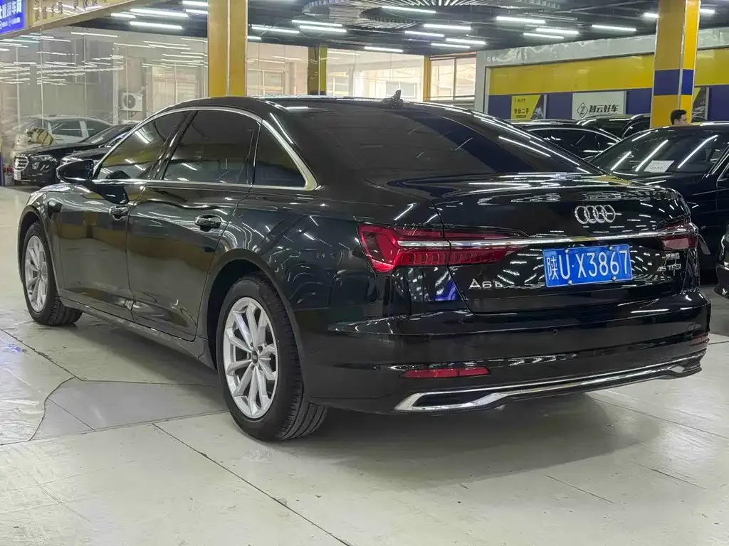 Audi A6L 2024 из CN, фото 5