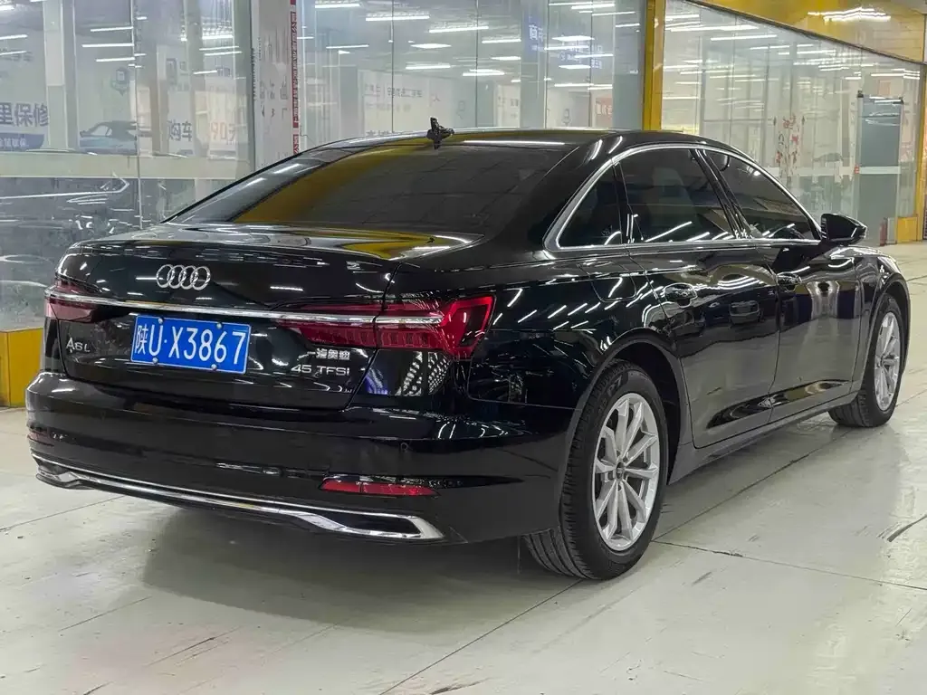 Audi A6L 2024 из CN, фото 6