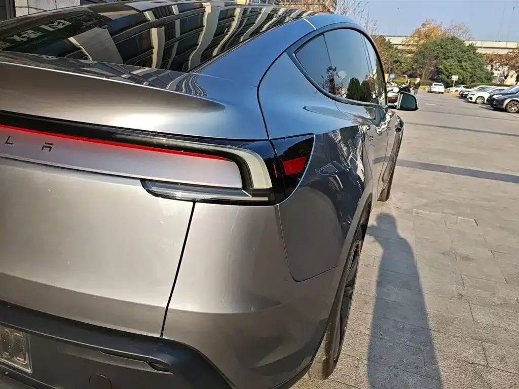 Tesla Model Y 2025 из CN, фото 3