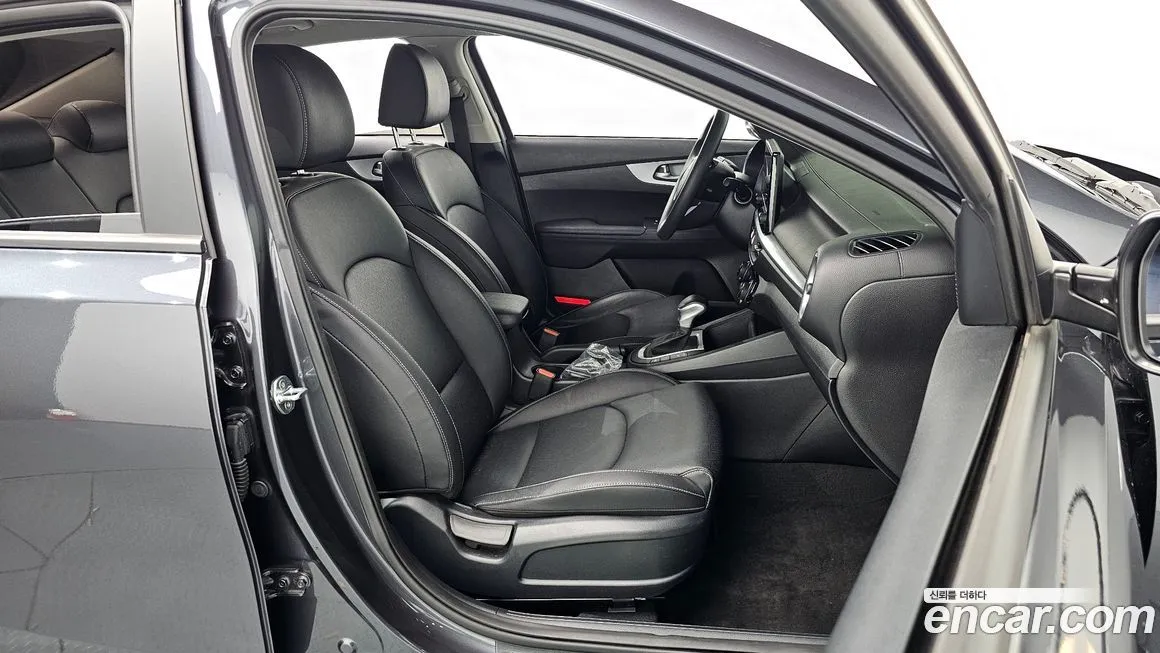 Kia K3 2022 из KR, фото 10
