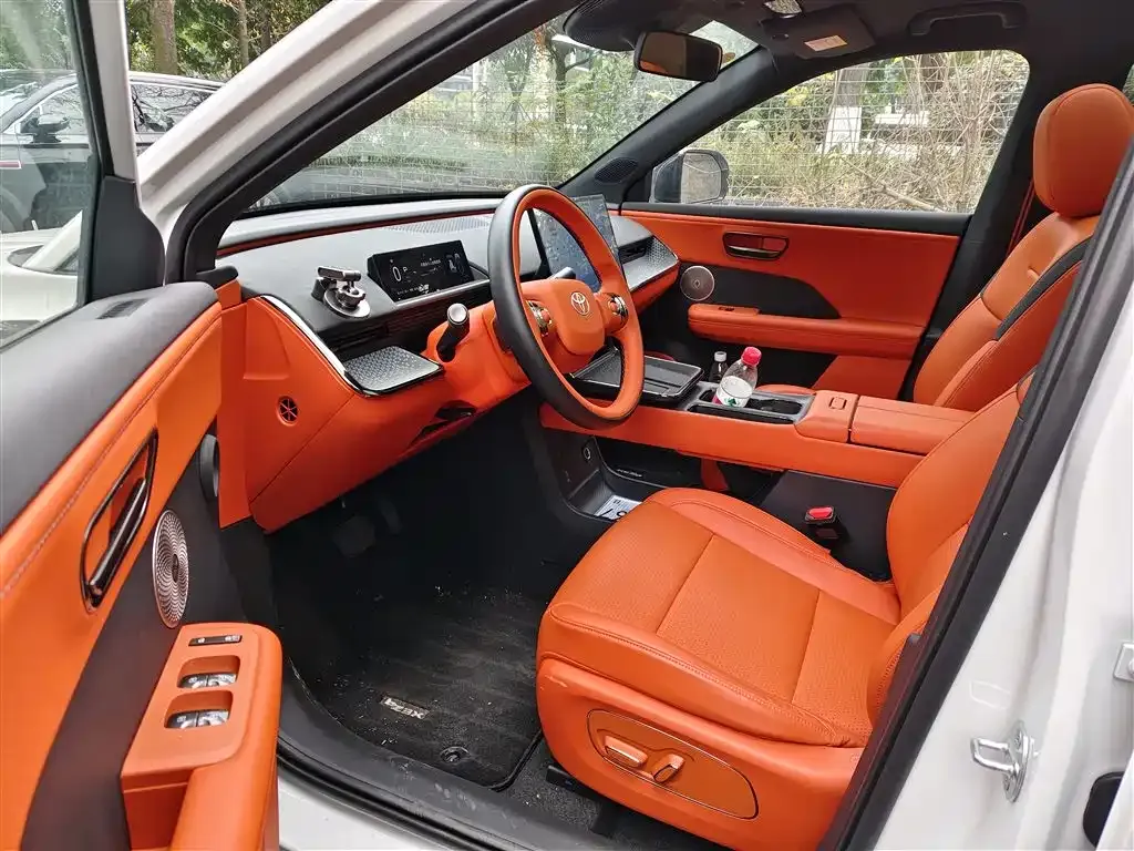 Toyota Platinum 3X 2025 из CN, фото 7