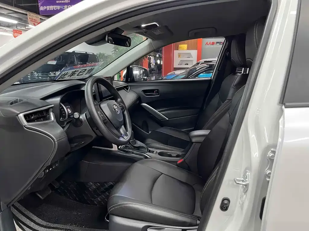 [object Object] Corolla Cross 2023 из CN, фото 4