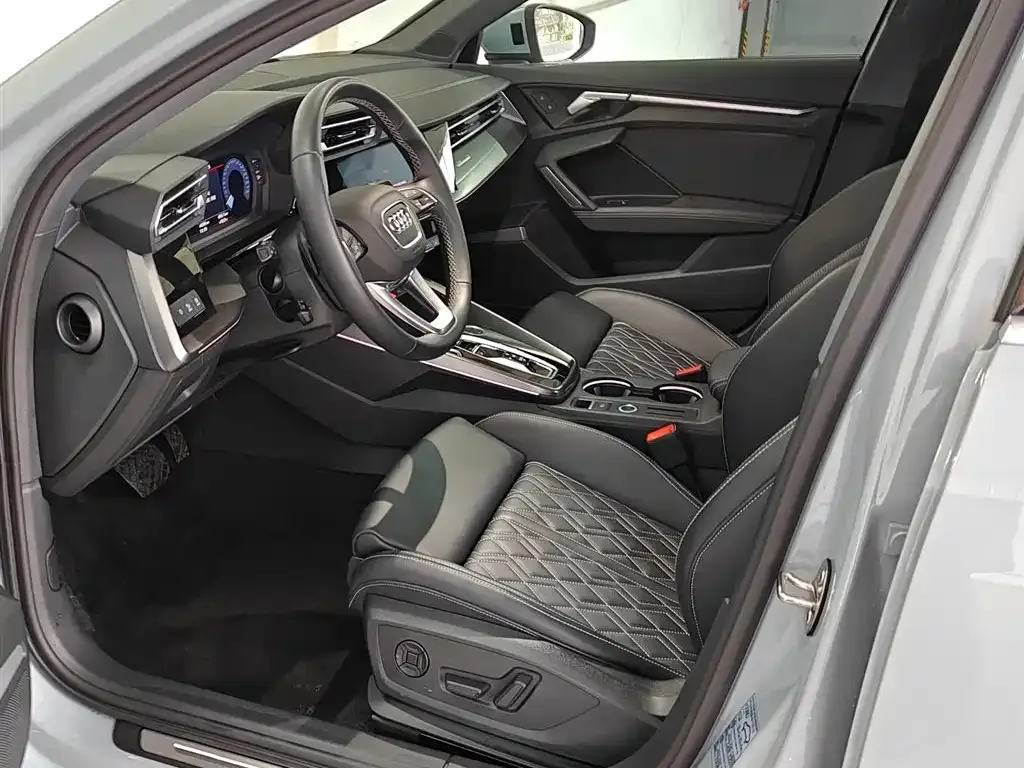Audi A3 2024 из CN, фото 10