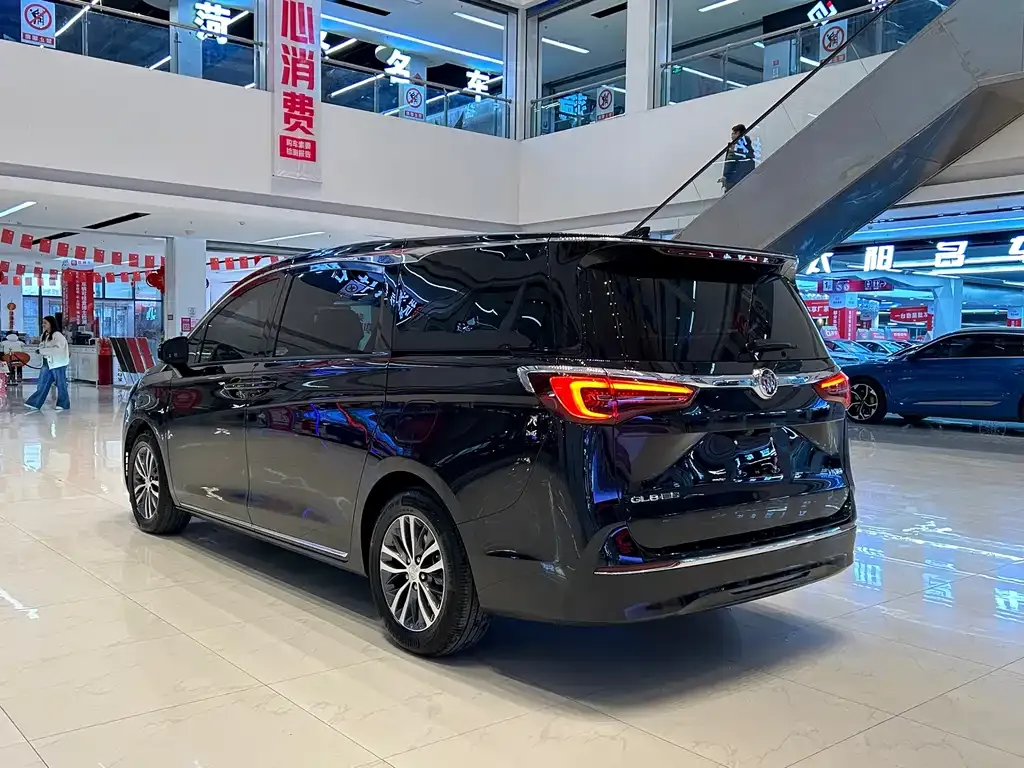 Buick GL8 2023 из CN, фото 9