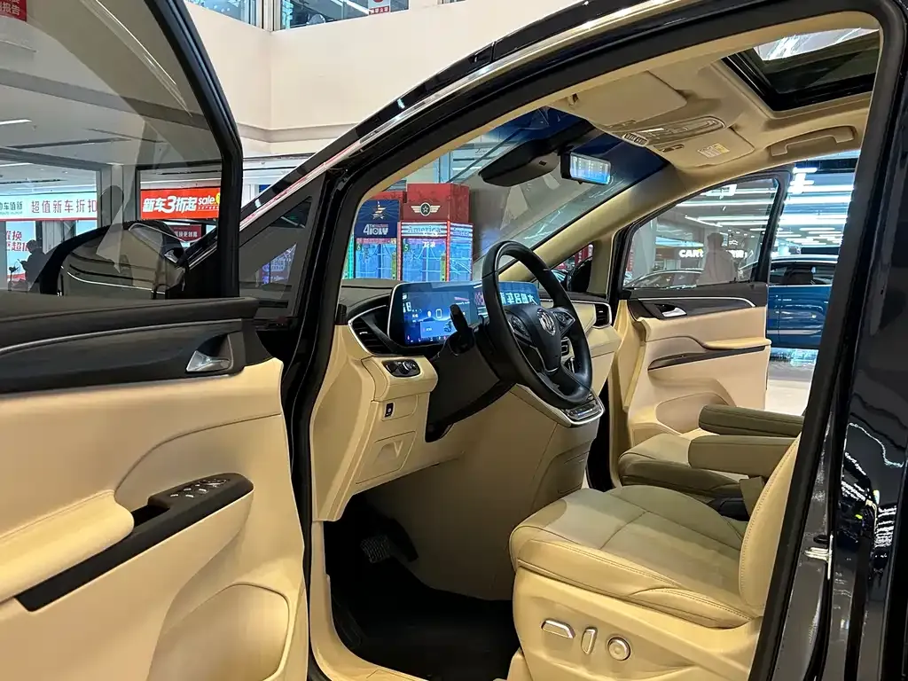 Buick GL8 2023 из CN, фото 5