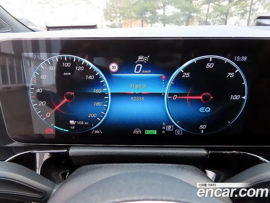Mercedes-Benz EQA 2021 из KR, фото 2