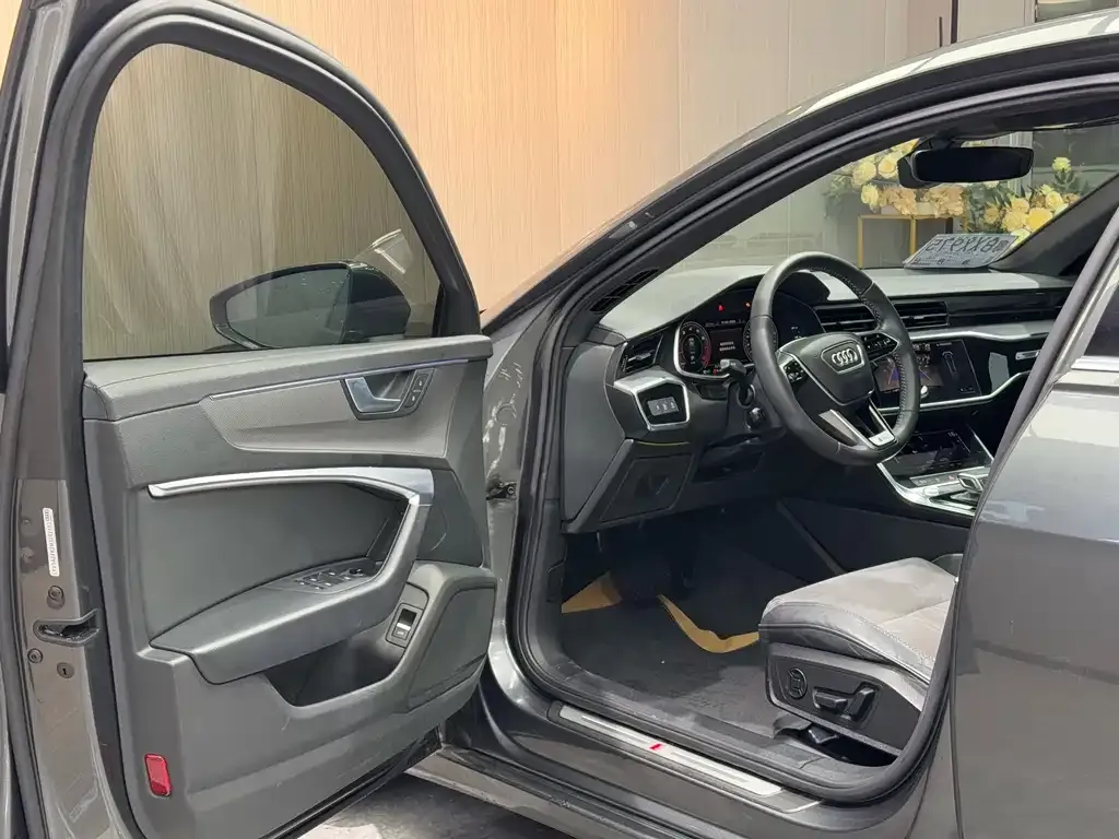 Audi A6L 2021 из CN, фото 8