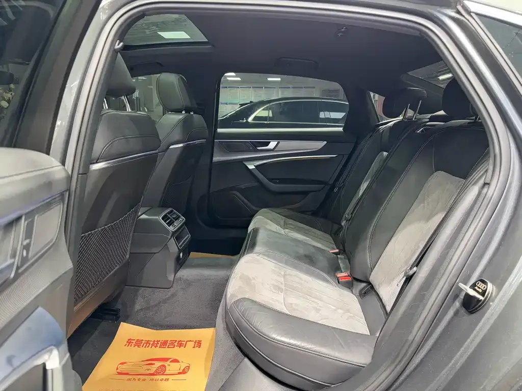 Audi A6L 2021 из CN, фото 7