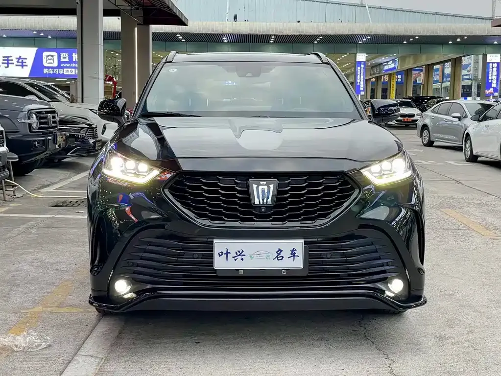 Toyota Crown Kluger 2021 из CN, фото 5