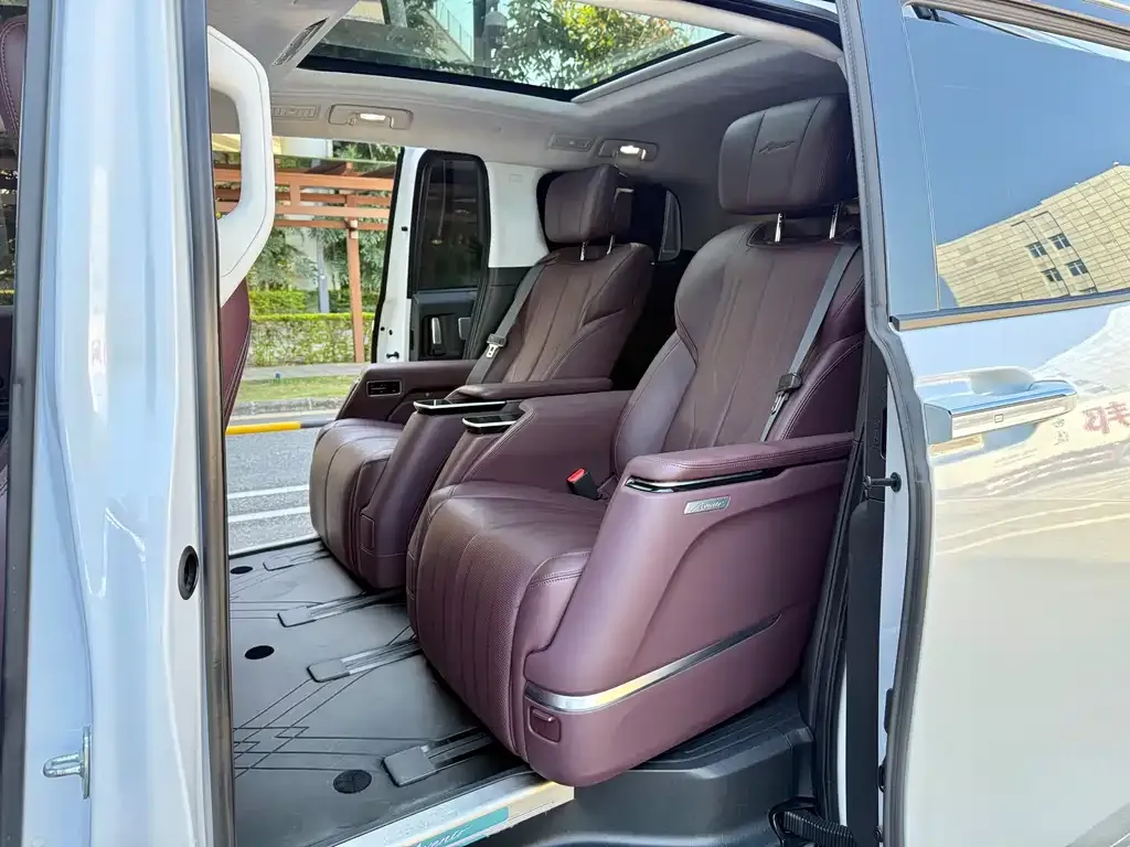 Buick Century 2023 из CN, фото 7