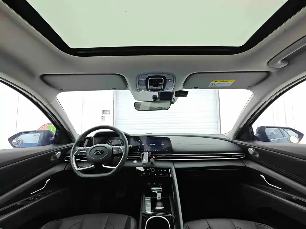 Hyundai Elantra 2021 из CN, фото 8