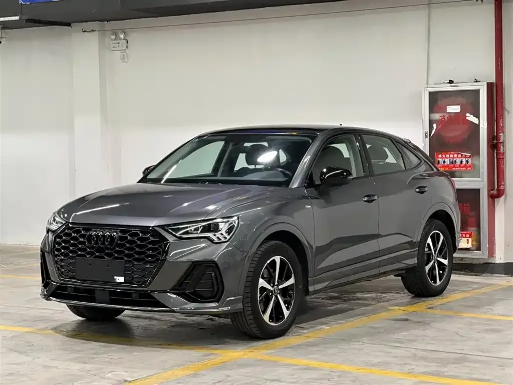Audi Q3 Sportback 2023 из CN, фото 1
