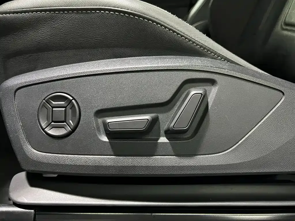 Audi Q3 Sportback 2023 из CN, фото 9