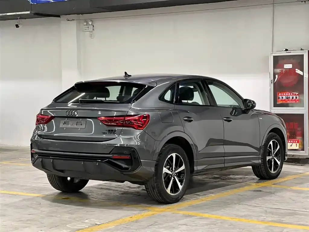Audi Q3 Sportback 2023 из CN, фото 10
