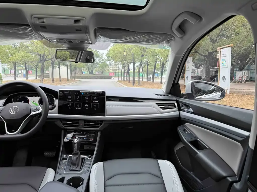 Volkswagen Bora 2025 из CN, фото 10