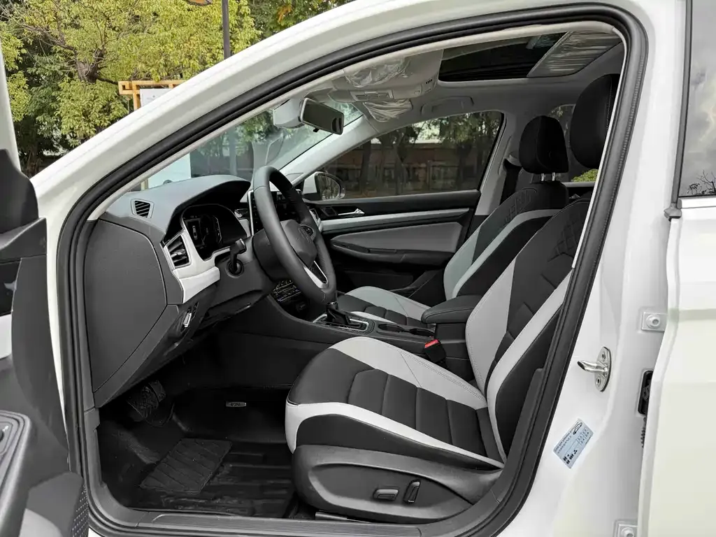 Volkswagen Bora 2025 из CN, фото 4