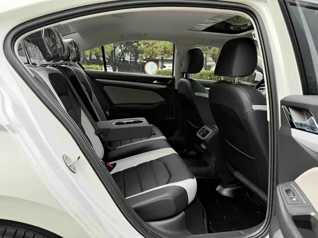 Volkswagen Bora 2025 из CN, фото 6