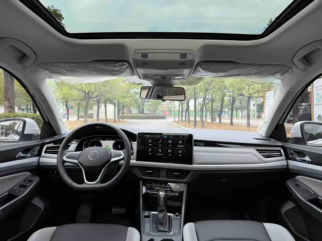 Volkswagen Bora 2025 из CN, фото 8