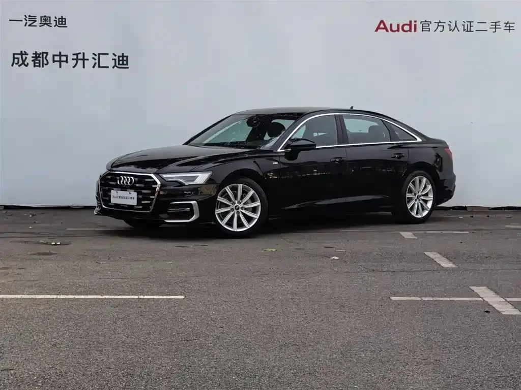 Audi A6L — фото 1